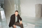 thumbs Dean inside Ice Hotel jpg Dallas, Texas based Motivational Business Keynote Speaker in Ice Hotel, Sweden